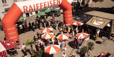 Der Raiffeisen-Parkplatz umgestaltet in einen italienischen Sommergarten.