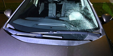 Unfall in Flums: Beim Zusammenprall von einem Auto mit einem Fussgänger entsteht ein Sachschaden von rund 3000 Franken. 