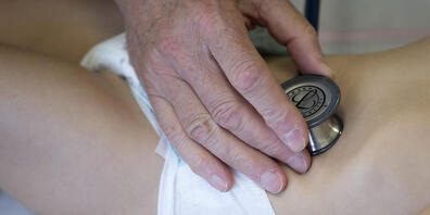 In Fällanden soll das erste Kinderhospiz der Schweiz für schwer und unheilbar kranke Kinder und Jugendliche gebaut werden. Der Zürcher Regierungsrat will den Bau mit 6 Millionen Franken unterstützen. (Symbolbild)