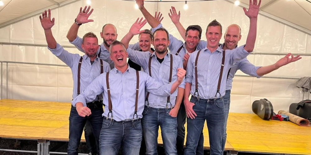 Die Blechböcke sorgen am Samstagabend für Stimmung im Musikzelt