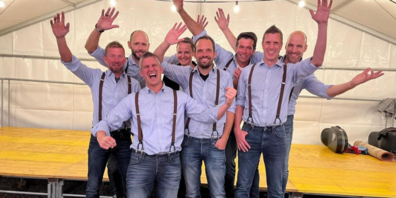 Die Blechböcke sorgen am Samstagabend für Stimmung im Musikzelt