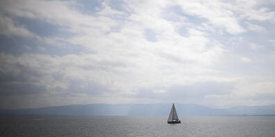 Auf dem Bodensee ist ein führerloses Segelboot entdeckt worden. (Symbolbild)