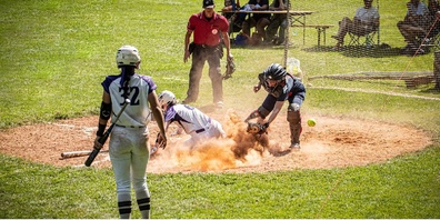 Spielerinnen in weiss: NLA Panthers Wittenbach