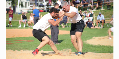 Jeremy Vollenweider (r.) und Samuel Giger zeigen dem Publikum einen spannenden Wettkampf.