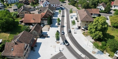 Die Romanshornerstrasse wird mit der Bevölkerung eingeweiiht. 