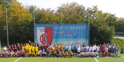 Grossartige Stimmung beim Firmen-Plauschturnier auf dem Kirchberg in Büsingen. Acht Teams kämpften am Samstag um den Turniersieg.