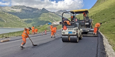 Teststrecke auf dem Lukmanierpass: Strassen in Höhenlagen sind besonders anfällig auf Risse. 