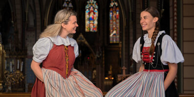 Lisa Stoll (rechts) und Fabienne Romer treten am 29. September in Grüningen auf.