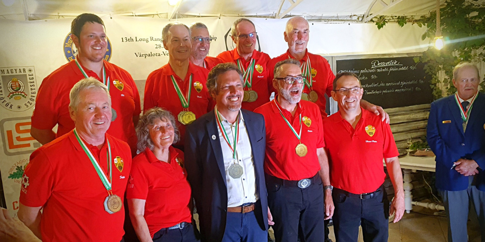 Das erfolgreiche Schweizer Team mit Herbert Grad hinten 2. v. l. 