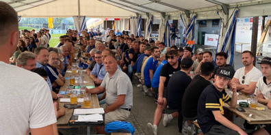 Volles FCW-Zelt bei der 92. Hauptversammlung