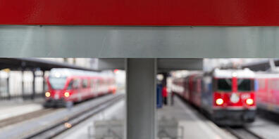 Die Züge der Rhätischen Bahn verkehrten am Donnerstag zwischen Reichenau-Tamins und Ilanz nicht. Grund dafür war eine Fahrleitungsstörung.