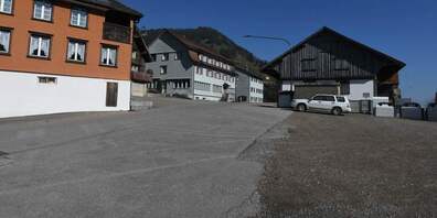 Der Parkplatz beim Schäfli kann wegen Bauarbeiten nur beschränkt benutzt werden. 