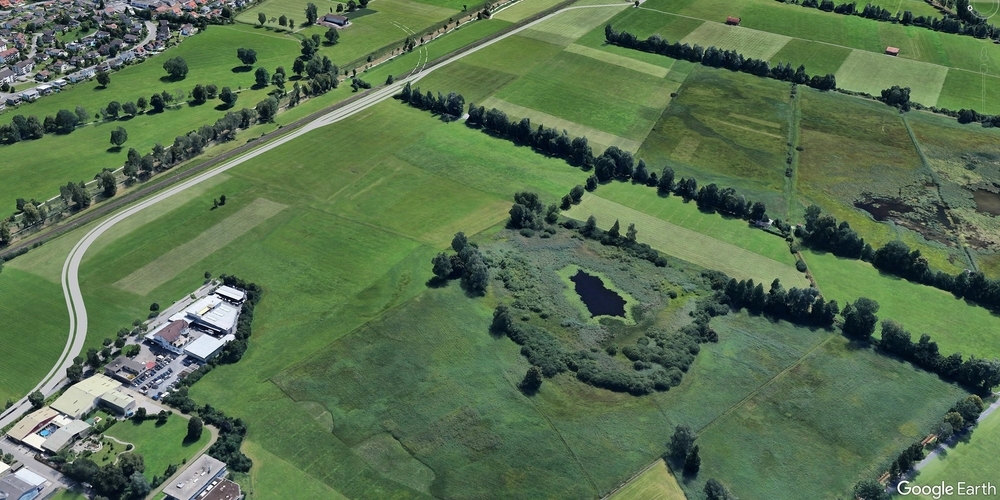 Fotomontage zur Variante D im Abschnitt Grynaustrasse-Rotfarb der A15-Gaster. Die eidgenössische Natur- und Heimatschutzkommission sagt dazu Ja.