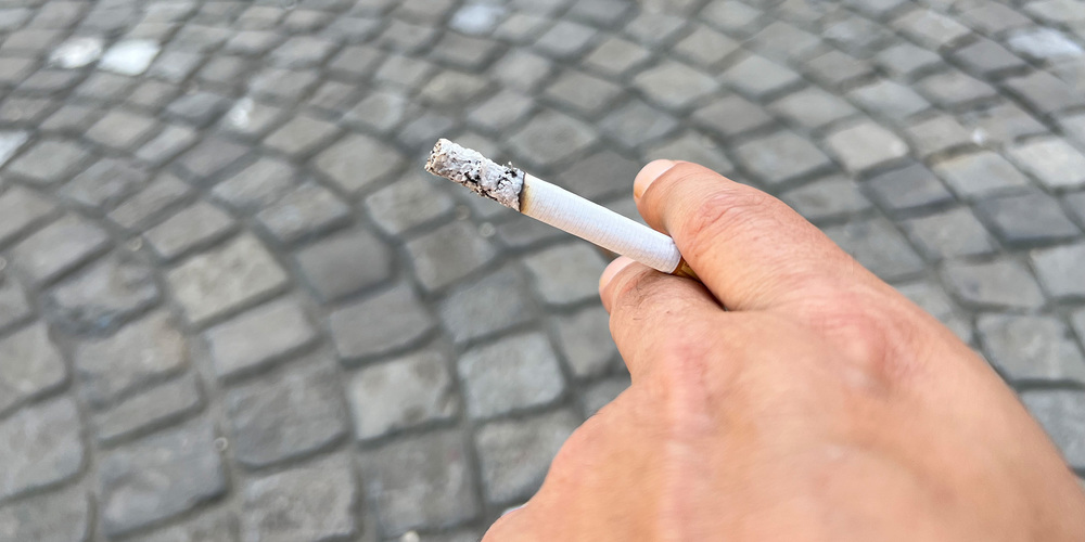 In Schaffhausen kann Rauchen teuer werden. (Symbolbild)