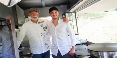Tüftelten lange an dem perfekten Crêpe-Rezept für ihren Foodtruck herum: die beiden passionierten Köche Lorenzo Togni (l.) und Matteo G.