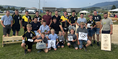 Alle Mittelrheintaler Schwinger am Fest in Riaz