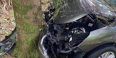 Die Zuger Kantonspolizei rückte am Dienstag zu einem Verkehrsunfall in Hünenberg aus.