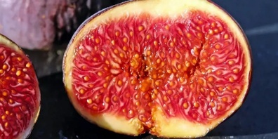 Eigentlich keine Frucht, sondern viele Blüten.