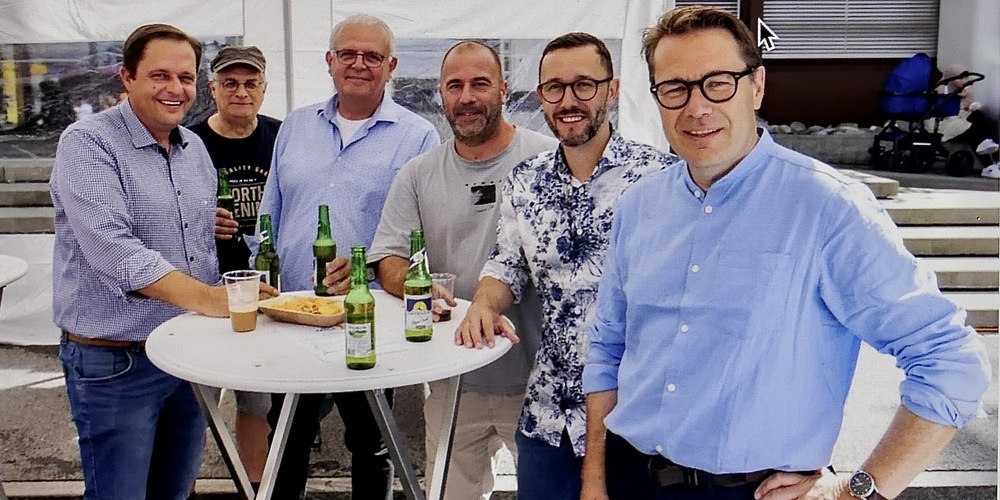 Prominenz an der Widnauer Kilbi: v.l. Patrick Dürr (Kantonsrat), Leo Thurnherr (GPK Widnau), Werner Barmettler (Gemeinderat), Peter Grüninger (KR-Kandidat), Alex Pfister (NR-Kandidat), Beni Würth (Ständerat) 