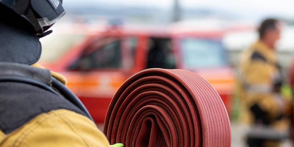 Brennendes Öl in einer Bratpfanne verursachte in einer St. Galler Wohnung einigen Sachschaden, hauptsächlich durch Russ. (Symbolbild)