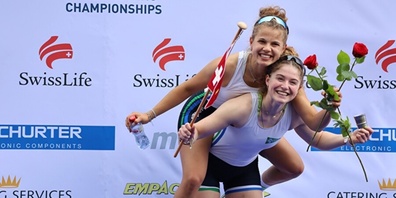 Nina Wettstein und ihrer Kollegin Anna Ingenhoven.