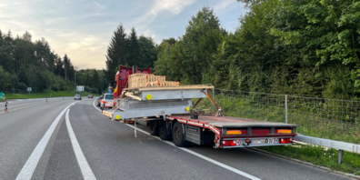 Der Chauffeur wird zur Anzeige gebracht.