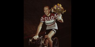 Er war der gefeierte Rennradprofi der Nachkriegszeit und gilt im Schweizer Velorennsport bis heute als Legende: Der Zürcher «Pédaleur de Charme» Hugo Koblet.