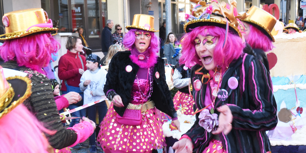 Bunt, schräg, schrill - die Ladies wussten zu entzücken