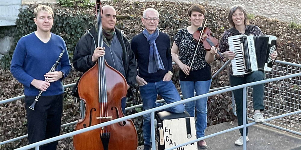Folkband «Folkkorn» Altstetten auf der Sommerbühne in der Badi Schmerikon