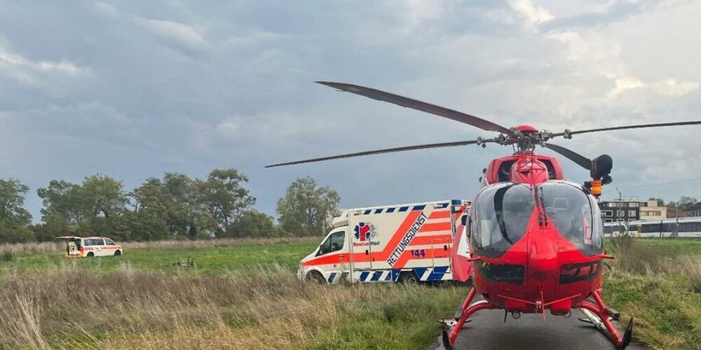 Der Verunfallte ist mit einem Helikopter ins Spital geflogen worden.