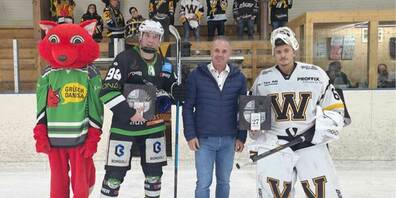  Bild: Bestplayer HCPH: Sebastian Roussette/ EHC Wetzikon: Justin Gianola - Preise wurden übergeben von Christian Auer
