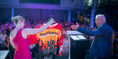 Das Topscorer-Dress von Roman Cervenka (SCRJ Lakers) kam unter den Hammer