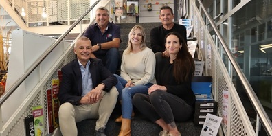 Die Vorstandsmitgllieder vom Gewerbe Thurgau blicken zuversichtlich auf die Sonntagsverkäufe im Stadtzentrum. Urban Ruckstuhl, Werner Meister, Sandra Meyer (Bildmitte), Gewerbepräsident Andreas Haueter und Svenja Held. (von links nach rechts)