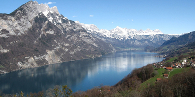 Ein zweiter kleiner Kerenzerbergtunnel: Bis 2026 baut der Bund entlang des Walensees einen Fluchtstollen. 