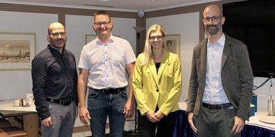 vl. Ortspartei Co-Präsident Jan Egeter, die beiden Vortragenden Peter Nüesch und Vivienne Oggier und Ortspartei Co-Präsident Christoph Hanselmann