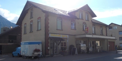 Die Käserei Gaster-Linth AG mitten im Dorf Schänis: Nach fünf Generationen geben die Spirigs ihren Familienbetrieb auf. (Archivbild)