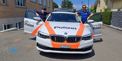 Pascal ist fasziniert von diesem besonderen Polizeieinsatz.