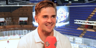SCRJ-Verteidiger Emil Djuse steht Red' und Antwort.