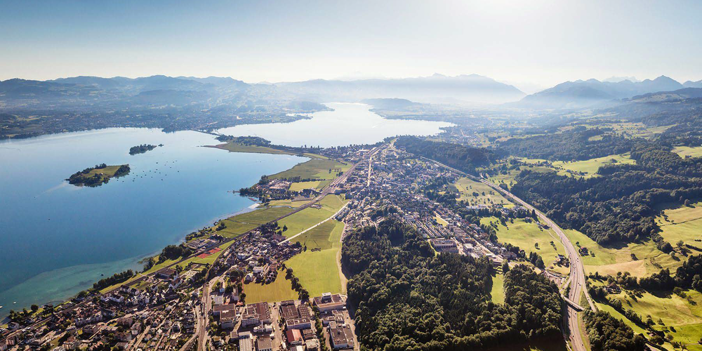 In der Agglo Obersee sind mittlerweile 20 Gemeinden und 3 Kantone rund um den Obersee vertreten, um von den Agglomerationsprogrammen zu profitieren.