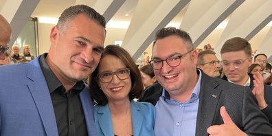 Mit den beiden Nationalräten Marcel Dobler und Susanne Vincenz-Stauffacher wird der St.Galler Freisinn auch in der kommenden Legislatur mit zwei starken Stimmen in Bern vertreten sein. Rechts von ihnen: Kantonalpräsident Raphael Frei. 