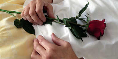 Sterbehilfe ist in vielen Schwyzer Alters- und Pflegeheimen ein schwieriges Thema.