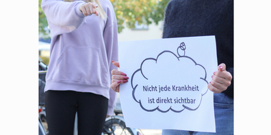 Multiple Sklerose, eine Krankheit, die nicht immer direkt von aussen ersichtlich ist und daher oft zu Vorurteilen führt. Eine junge Patientin erzählt von ihrer Geschichte und was sich nach der Diagnose verändert hat.