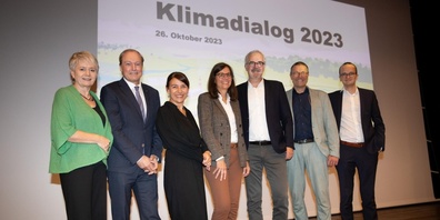 Sie zeigten Beispiele auf, wie Veränderungen gelingen können (v.l.n.r): Regierungsrätin Jacqueline Fehr, Jörg Kündig, Präsident des Gemeindepräsidenverbands, Andrea de Meuron, Gemeinderätin von Thun, Arianne Moser, Gemeindepräsidentin von Bonstetten, Andreas