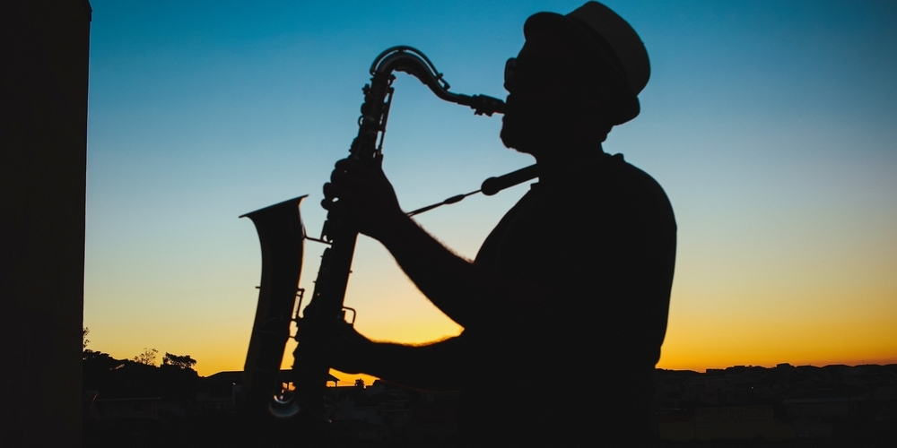 Der November-Blues am Samstagabend, 4. November 2023, bietet Livemusik à discrétion und kulinarische Leckerbissen im Weesner Städtli. (Themenbild)