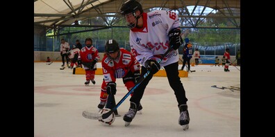 Spiel und Spass auf dem Kreuzlinger Eisfeld.