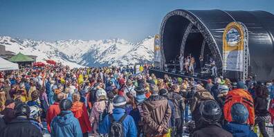 Abba performed by Abba Chique Parsennhütte Schönwetter.