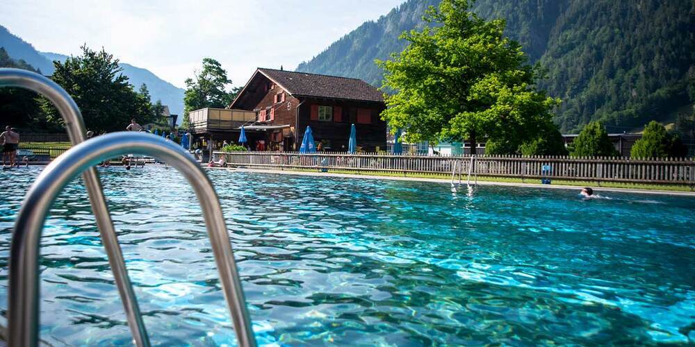 Das Schwimmbad der EMS Schiers soll 2025 neu eröffnet werden.