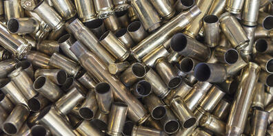 Die Kantonspolizei Zürich hat im laufenden Jahr bisher fast fünf Tonnen Waffen und eineinhalb Tonnen Munition zur fachgerechten Entsorgung entgegengenommen. (Archivbild)