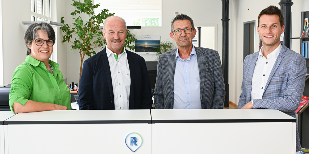 Freuen sich über die verlängerte Patronatspartnerschaft: Sabina Saggioro (v.l.), Geschäftsführerin Verein St.Galler Rheintal, Andreas Eggenberger, RHEMA-Verwaltungsratspräsident, Reto Friedauer, Präsident Verein St.Galler Rheintal und RHEMA-Messeleiter Michael Dietrich.