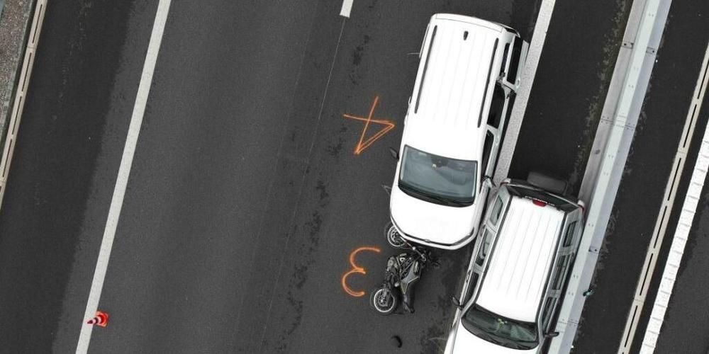 Die Motorradfahrerin wurde beim Auffahrunfall erheblich verletzt.